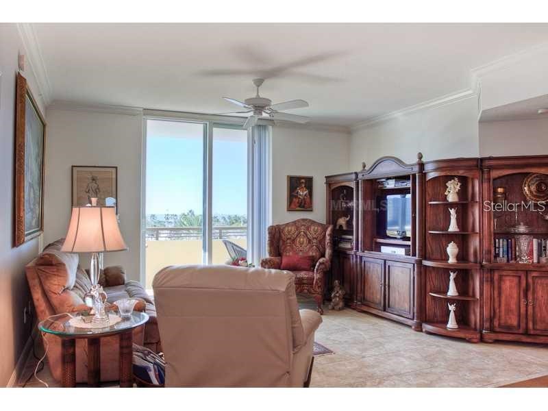 800 N. Tamiami Trail #303 Sarasota FL 34236 A4469675 image6