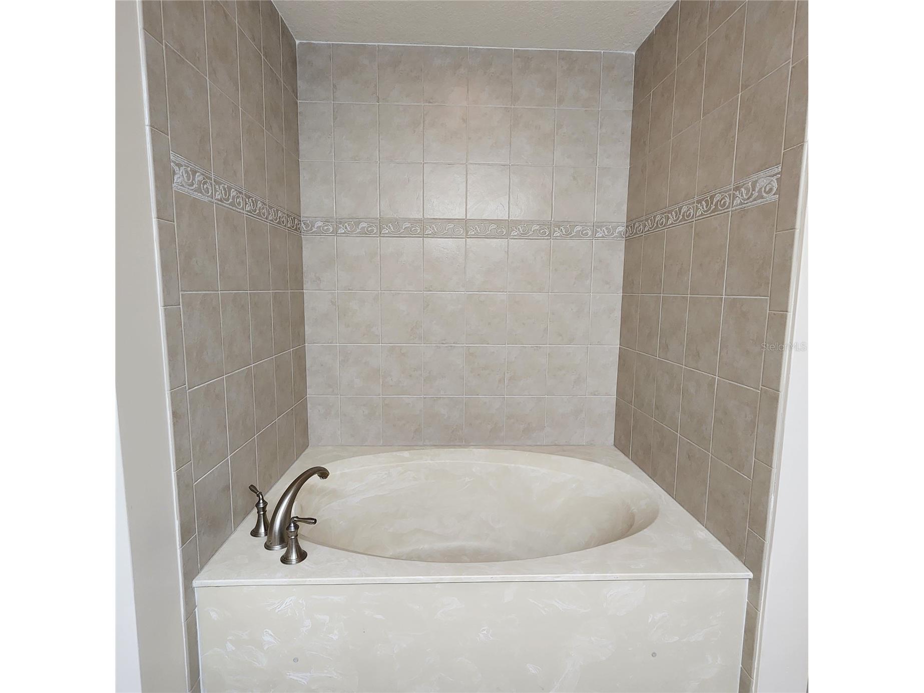 800 N Tamiami Trail #307 Sarasota FL 34236 A4676227 image13