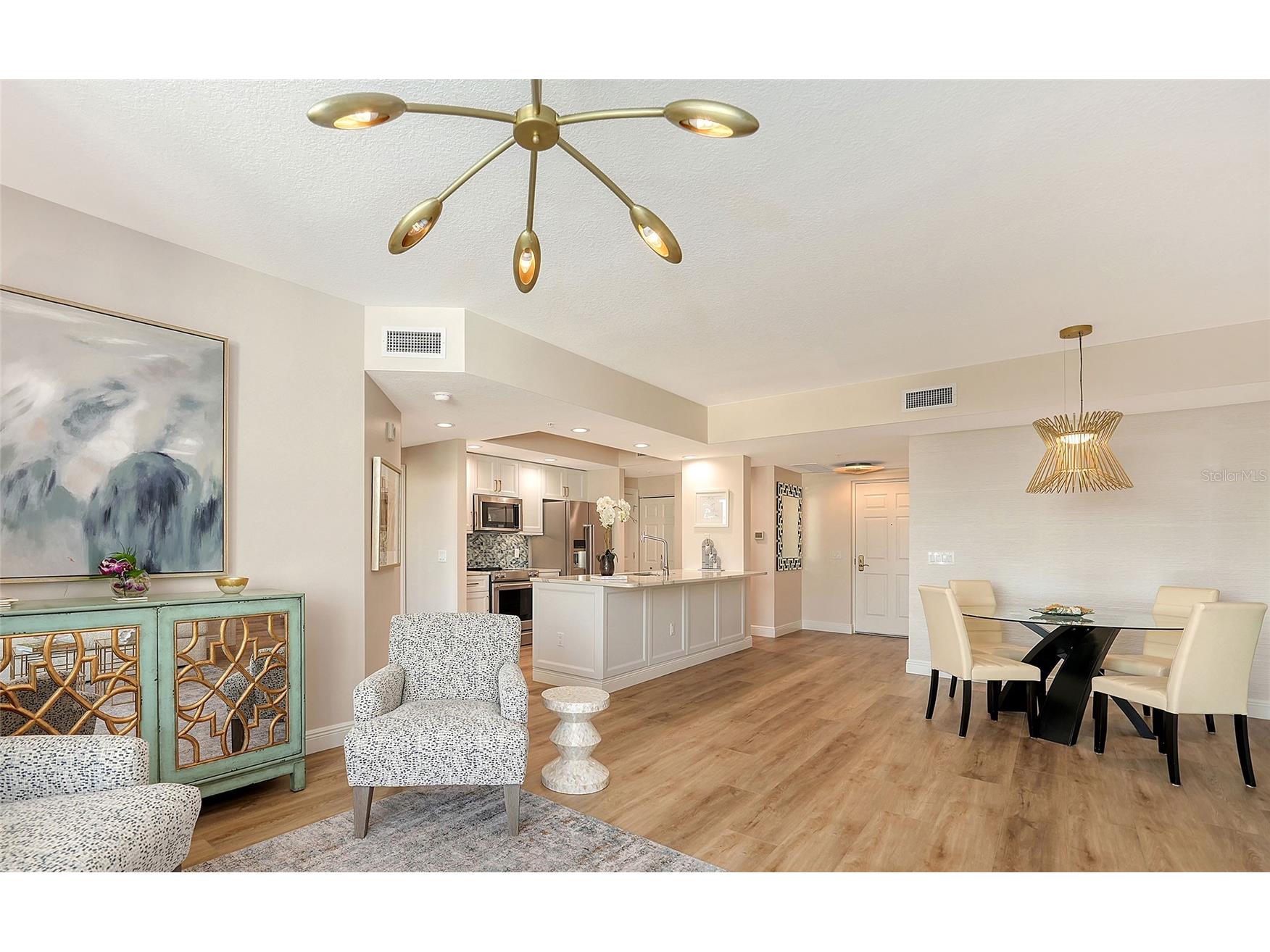 800 N Tamiami Trail #312 Sarasota FL 34236 A4682076 image10