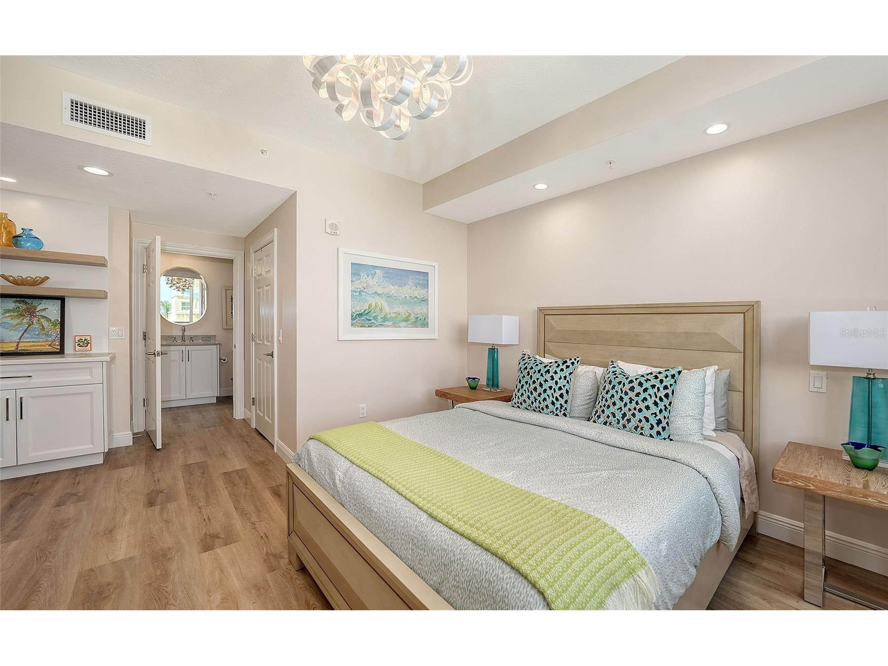 800 N Tamiami Trail #312 Sarasota FL 34236 A4682076 image18