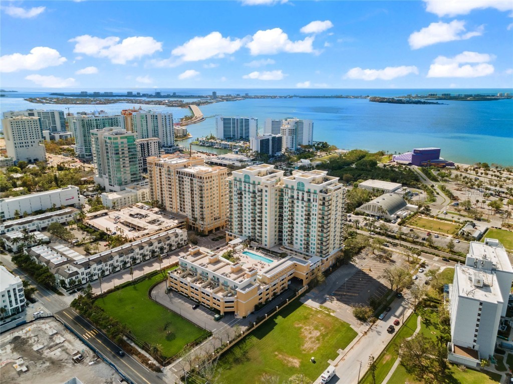 800 N Tamiami Trail #321 Sarasota FL 34236 - SARASOTA BAY A4675025 image1
