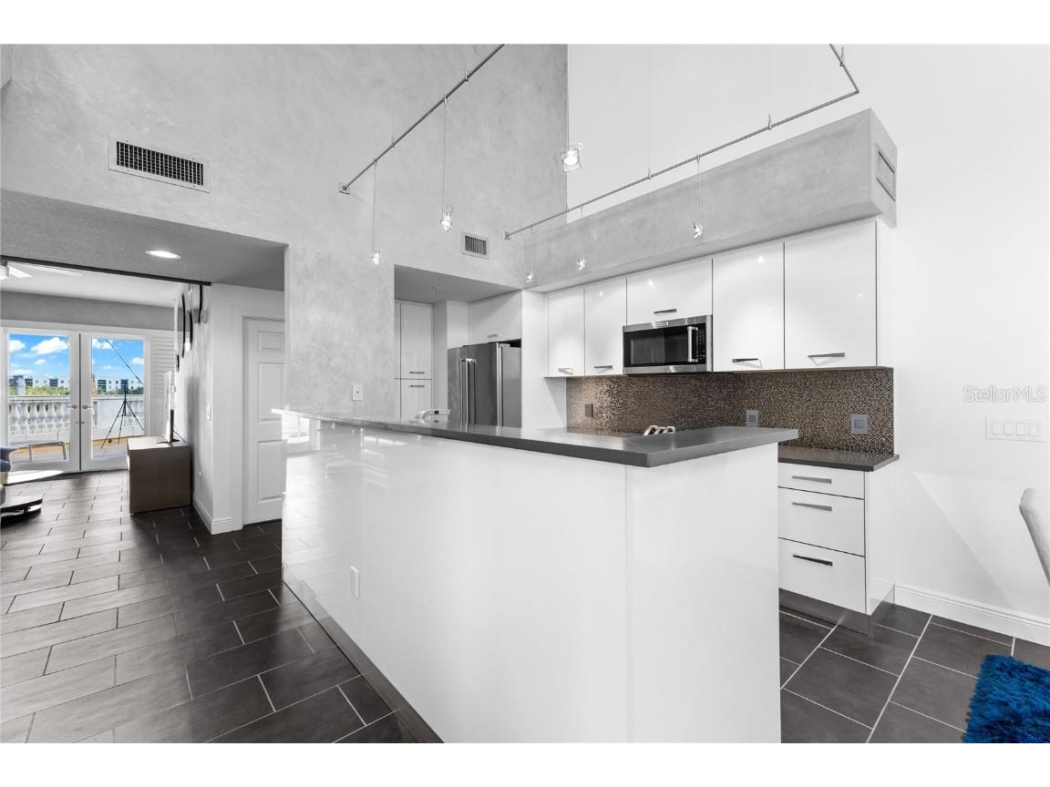 800 N Tamiami Trail #321 Sarasota FL 34236 - SARASOTA BAY A4675025 image10