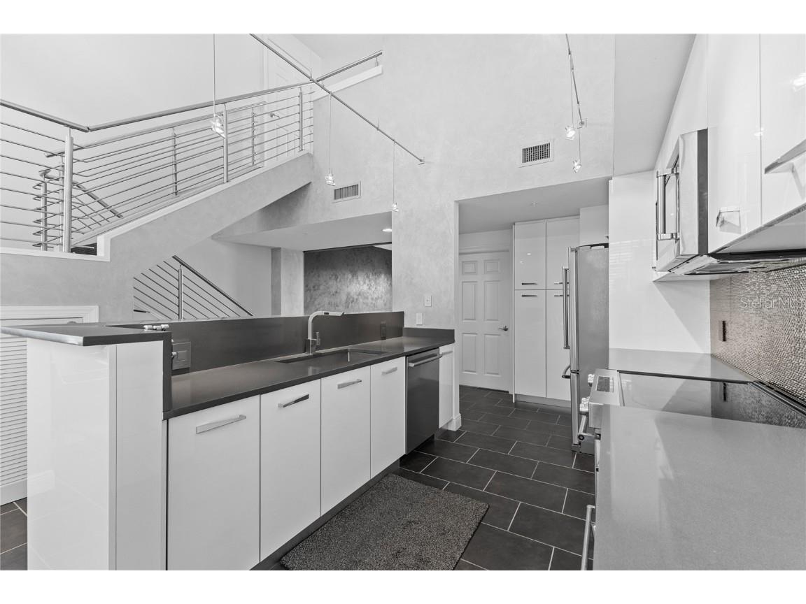 800 N Tamiami Trail #321 Sarasota FL 34236 - SARASOTA BAY A4675025 image11