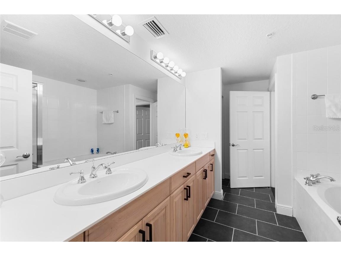 800 N Tamiami Trail #321 Sarasota FL 34236 - SARASOTA BAY A4675025 image31