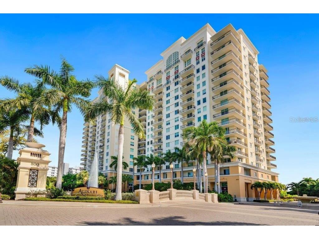 800 N Tamiami Trail #405 Sarasota FL 34236 A4677207 image1