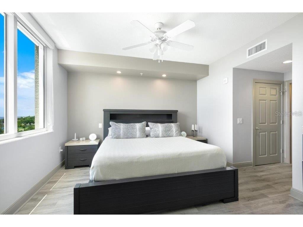 800 N Tamiami Trail #405 Sarasota FL 34236 A4677207 image18