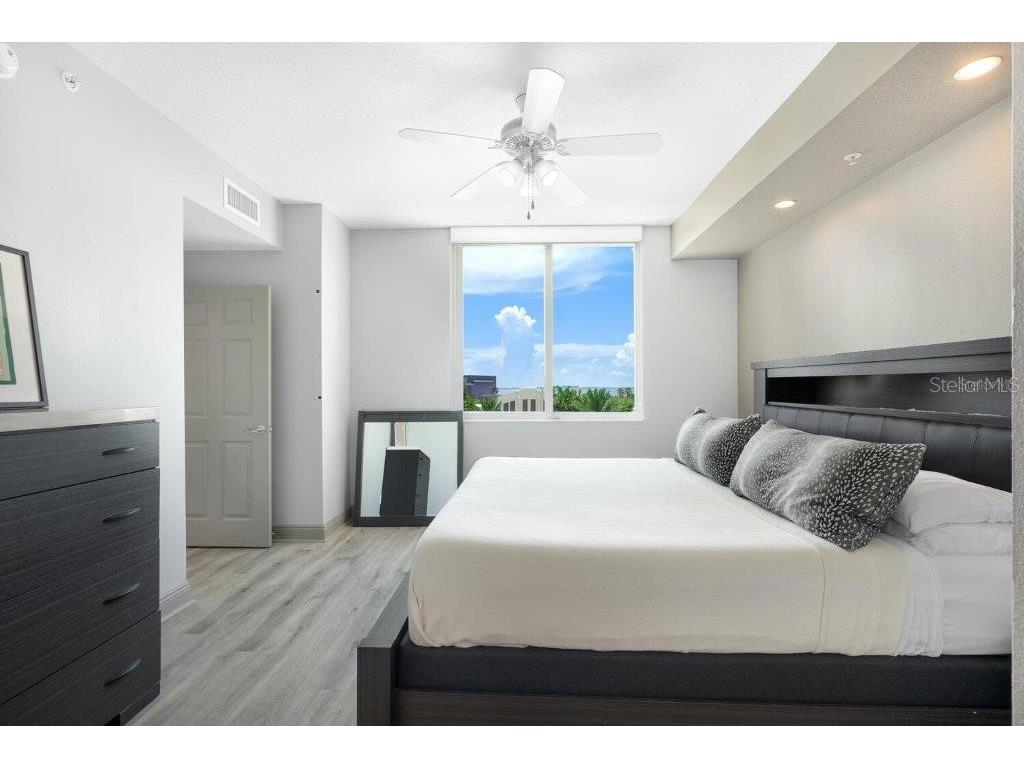 800 N Tamiami Trail #405 Sarasota FL 34236 A4677207 image19