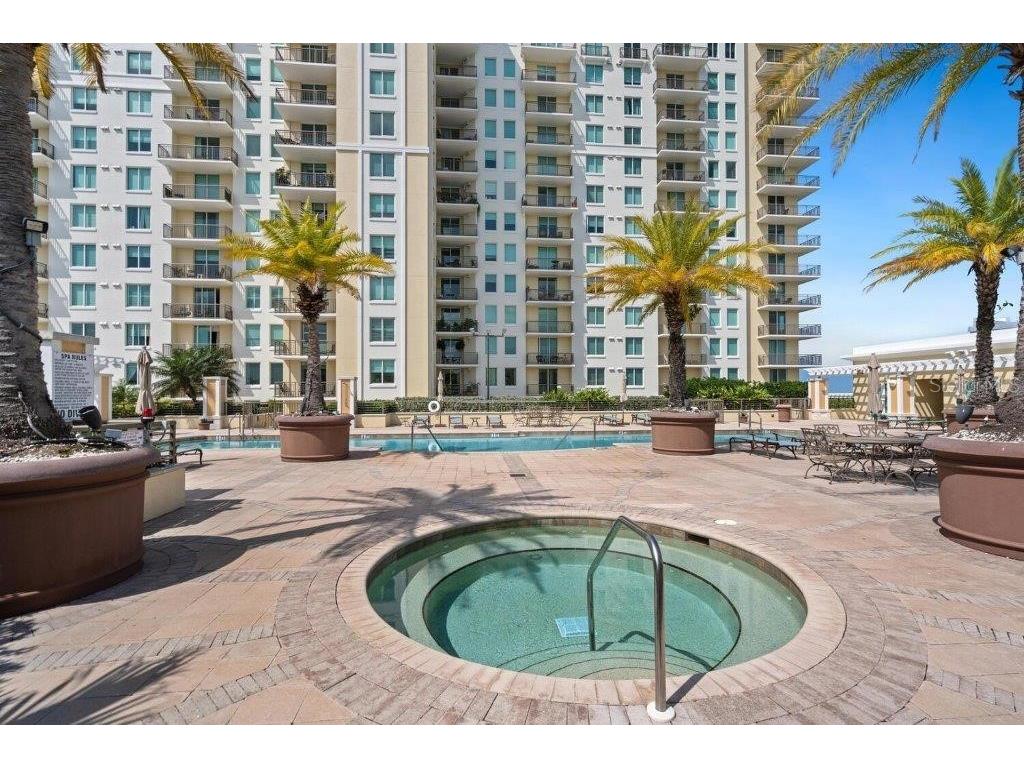 800 N Tamiami Trail #405 Sarasota FL 34236 A4677207 image48