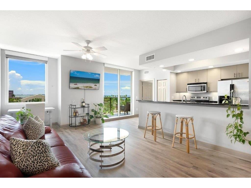 800 N Tamiami Trail #405 Sarasota FL 34236 A4677207 image9