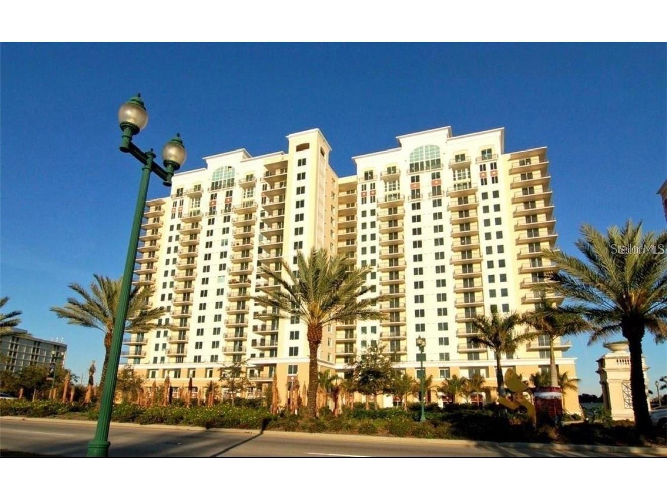 800 N Tamiami Trail #506 Sarasota FL 34236 A4695568 image1