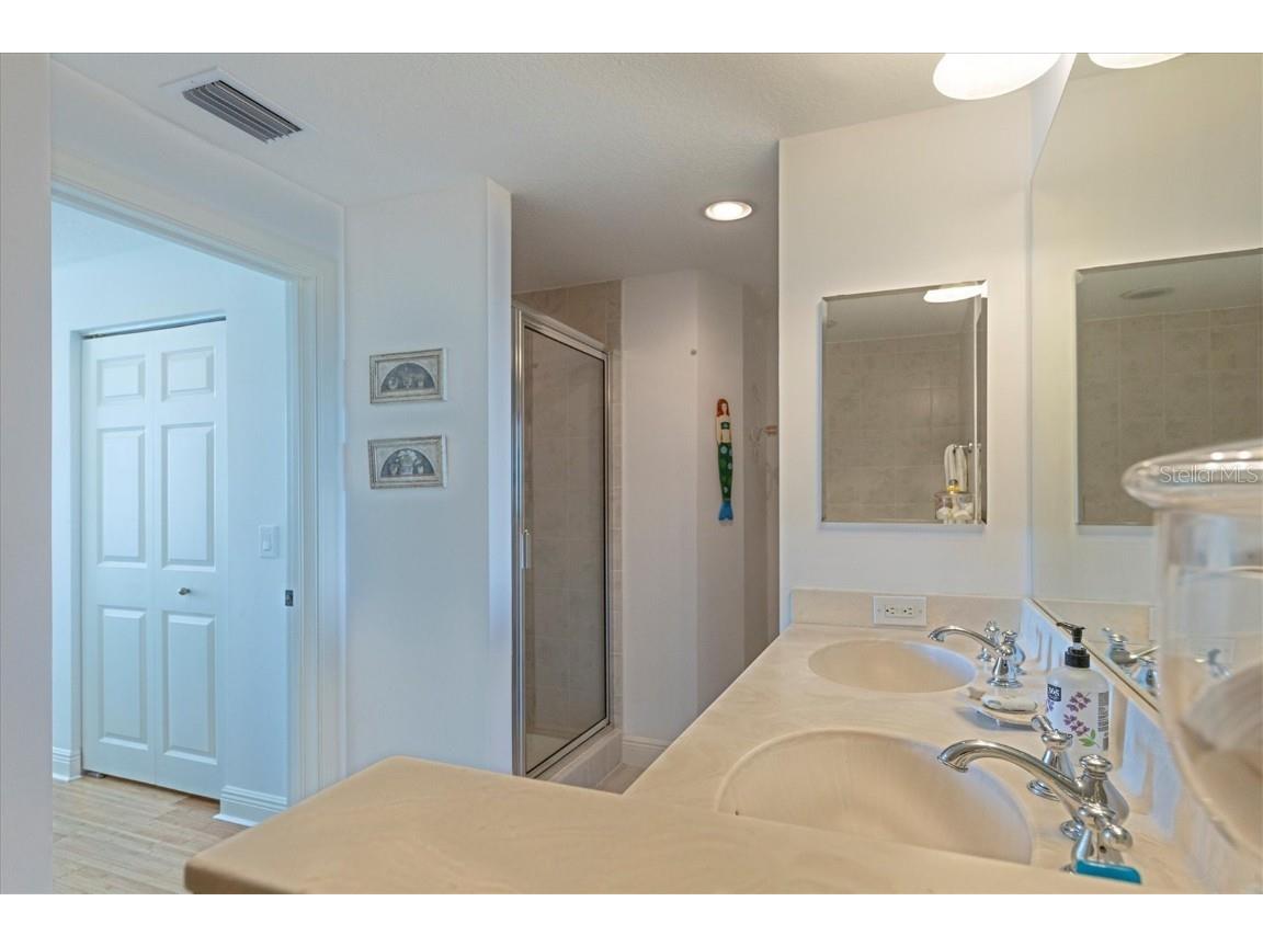 800 N Tamiami Trail #604 Sarasota FL 34236 A4652403 image25