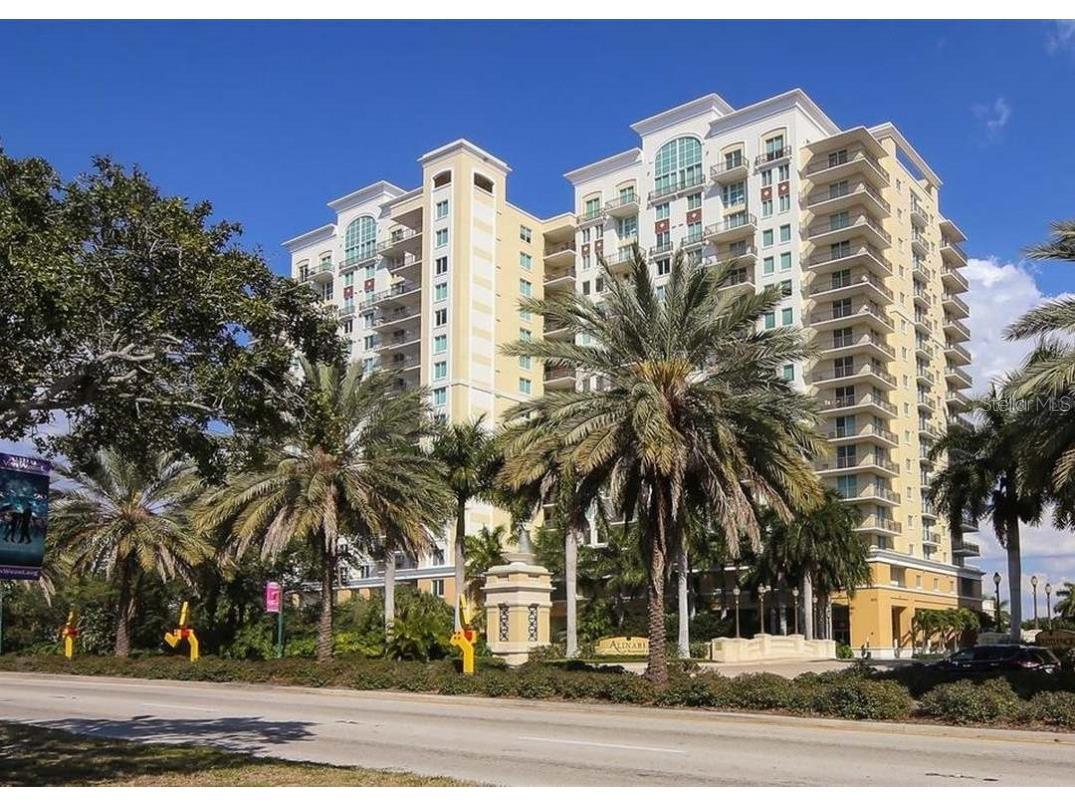 800 N Tamiami Trail #708 Sarasota FL 34236 A4659073 image1