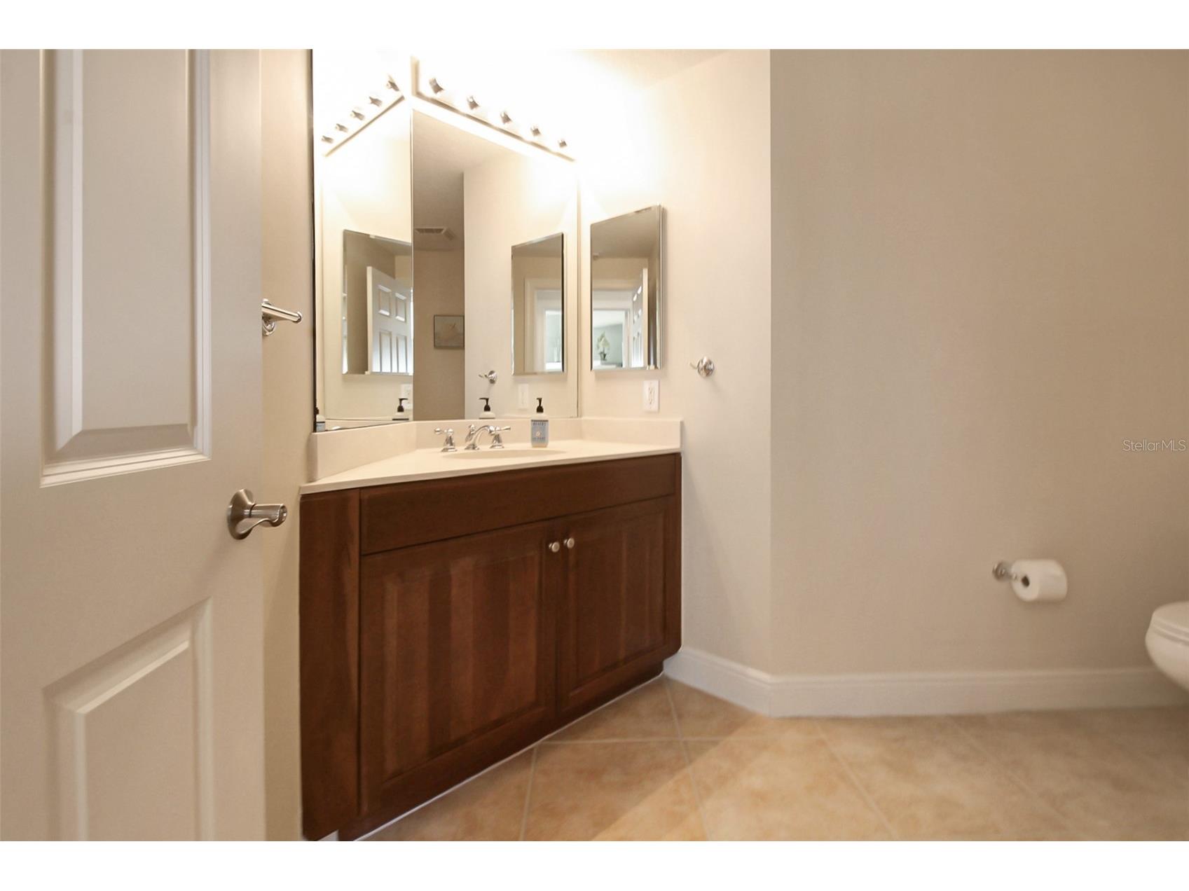800 N Tamiami Trail #806 Sarasota FL 34236 - SARASOTA BAY A4699436 image26