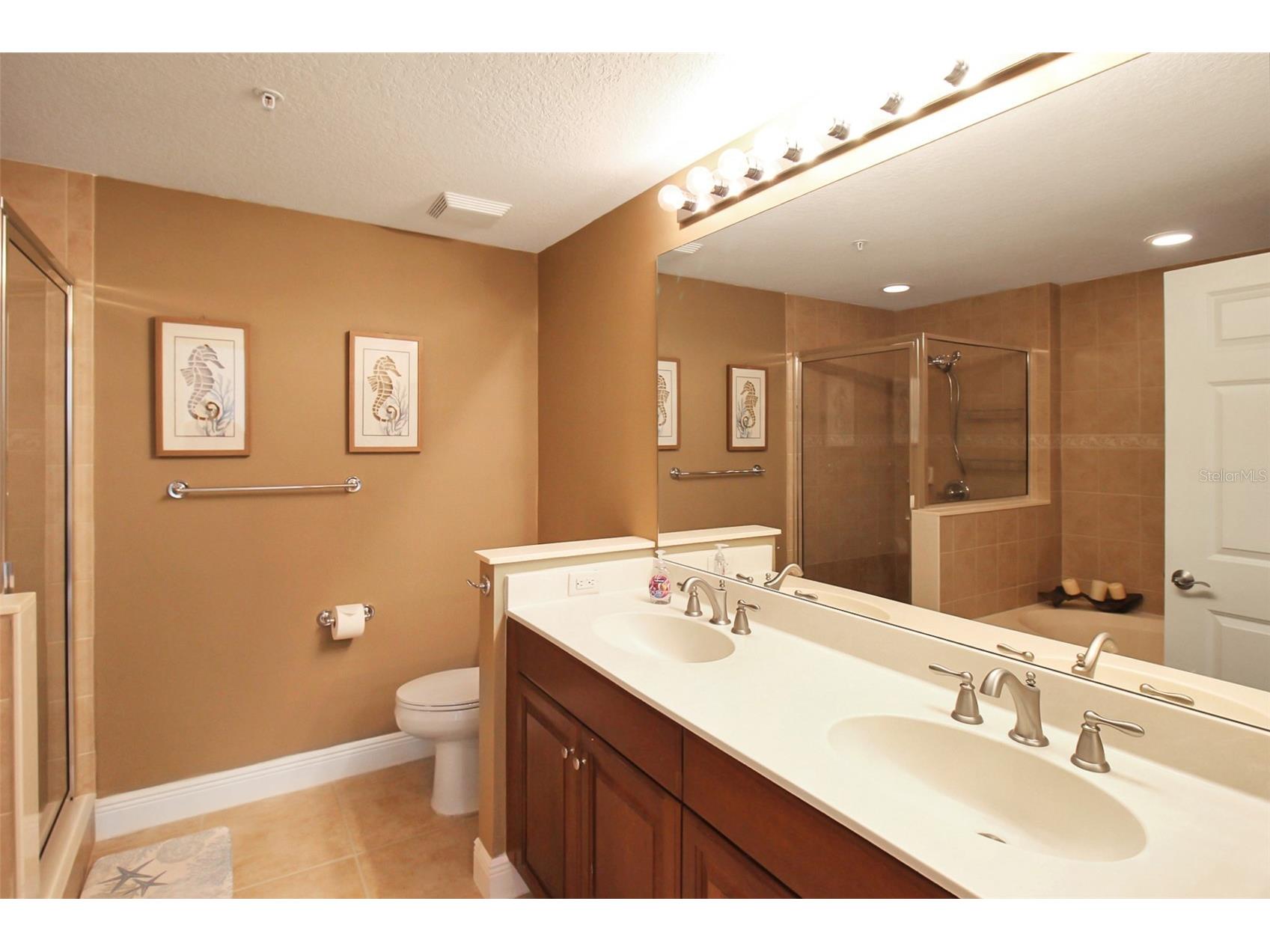 800 N Tamiami Trail #806 Sarasota FL 34236 - SARASOTA BAY A4699436 image33