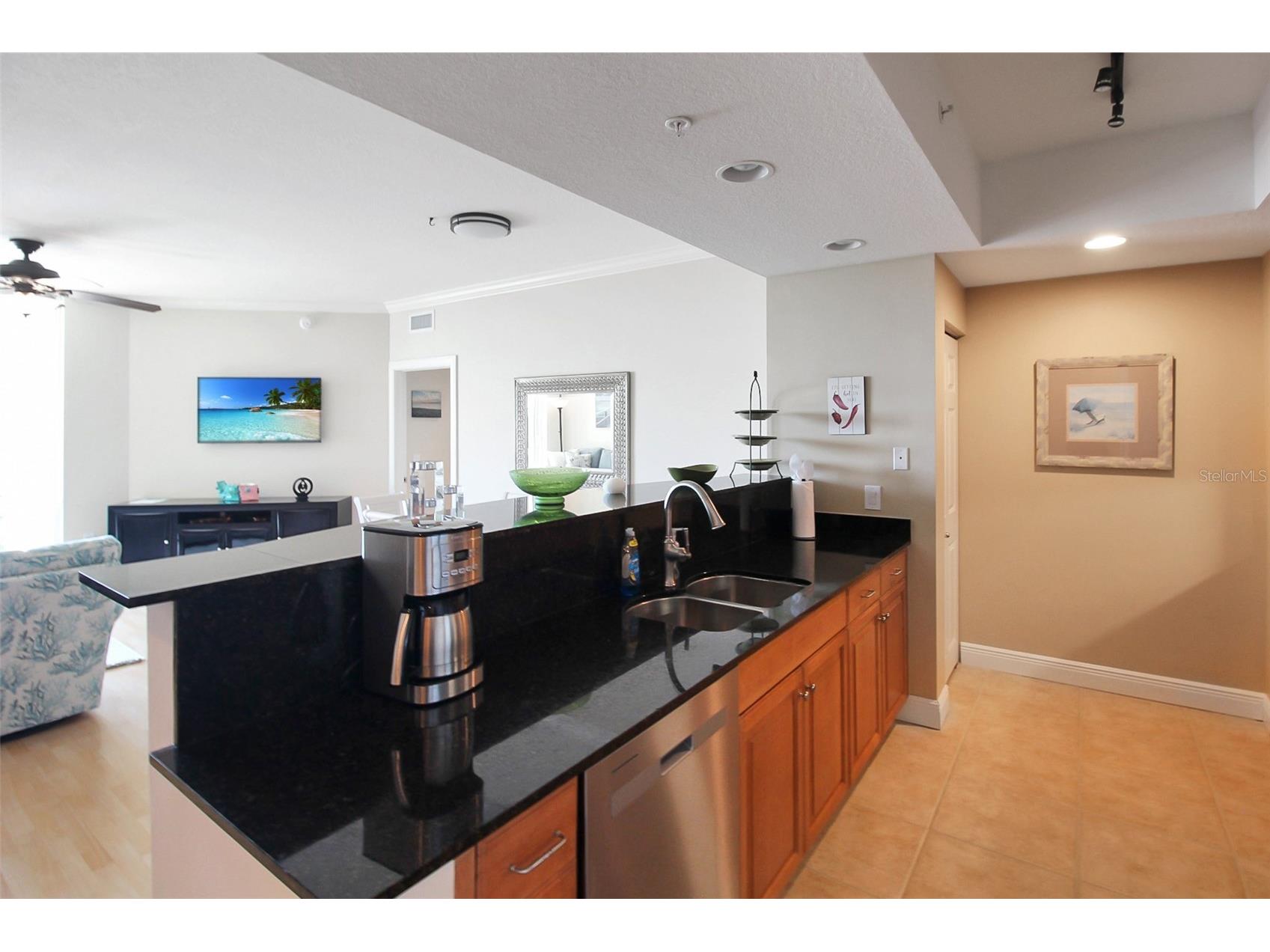 800 N Tamiami Trail #806 Sarasota FL 34236 - SARASOTA BAY A4699436 image6