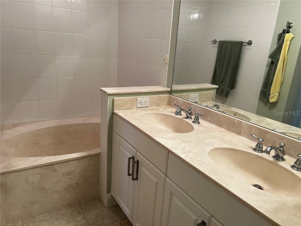 800 N Tamiami Trail #905 Sarasota FL 34236 - SARASOTA BAY A4549764 image15