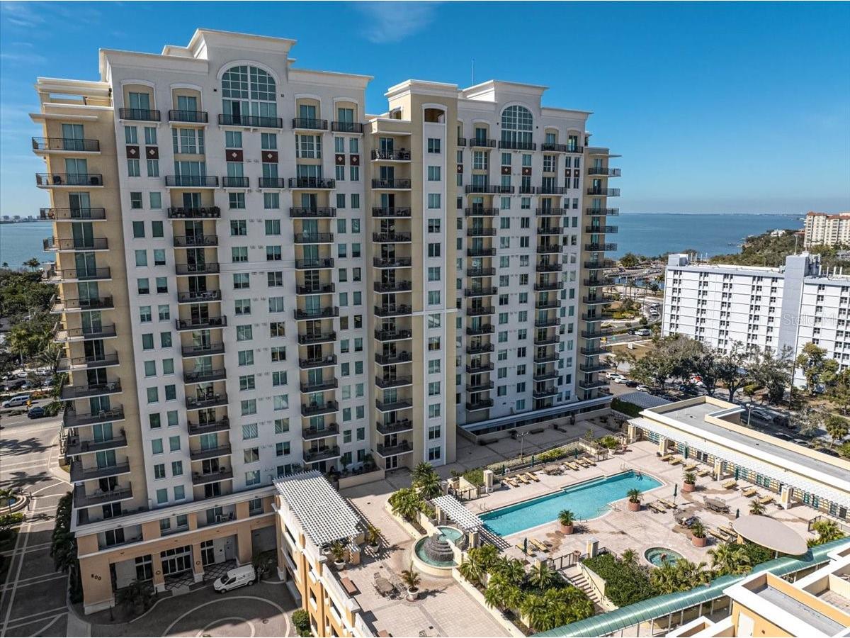 800 N Tamiami Trail #910 Sarasota FL 34236 A4681458 image1