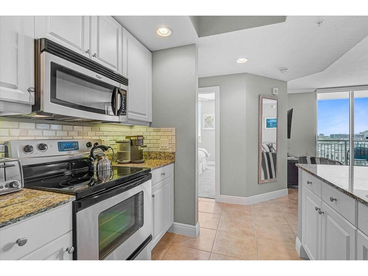 800 N Tamiami Trail #910 Sarasota FL 34236 A4681458 image11