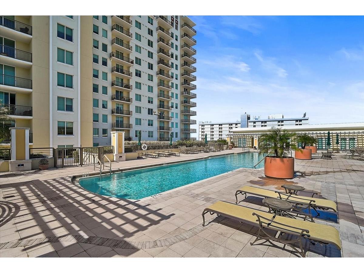 800 N Tamiami Trail #910 Sarasota FL 34236 A4681458 image38
