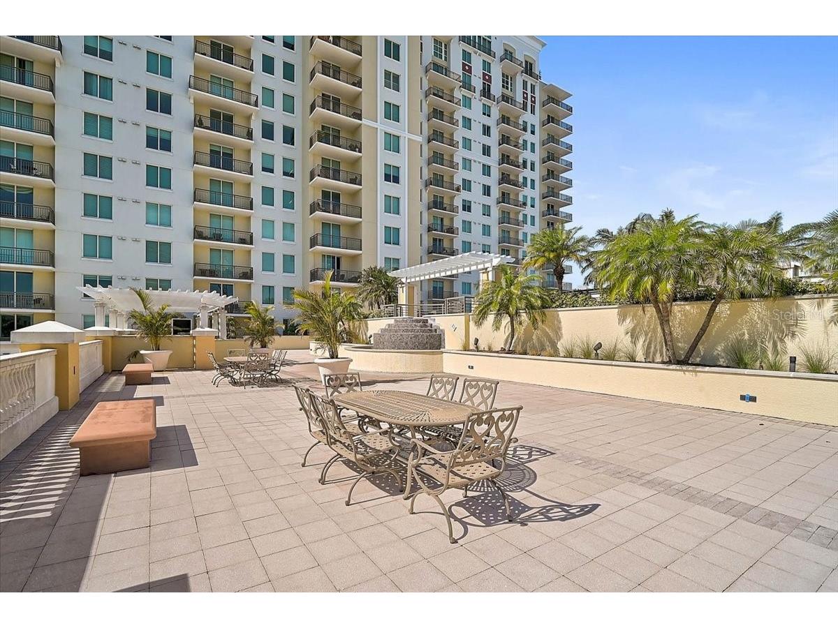 800 N Tamiami Trail #910 Sarasota FL 34236 A4681458 image41