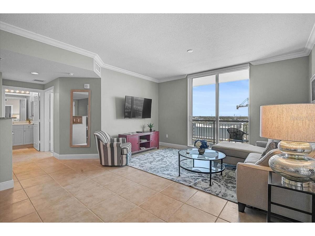 800 N Tamiami Trail #910 Sarasota FL 34236 A4681458 image6