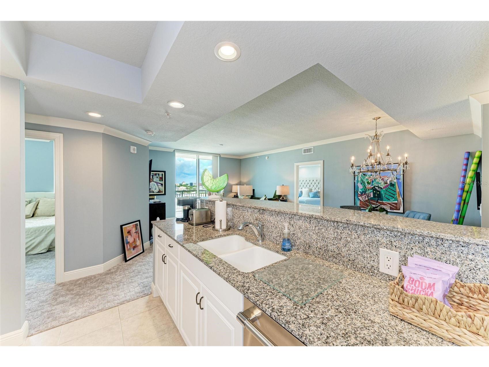 800 N Tamiami Trl #1010 Sarasota FL 34236 A4661950 image25