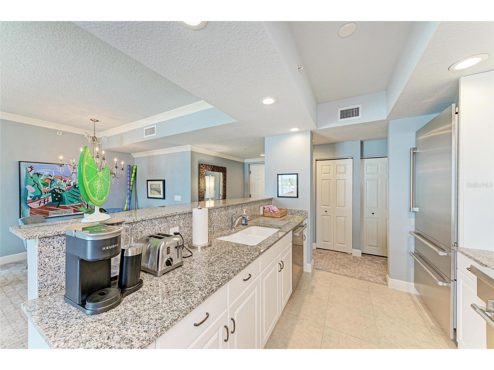 800 N Tamiami Trl #1010 Sarasota FL 34236 A4661950 image28