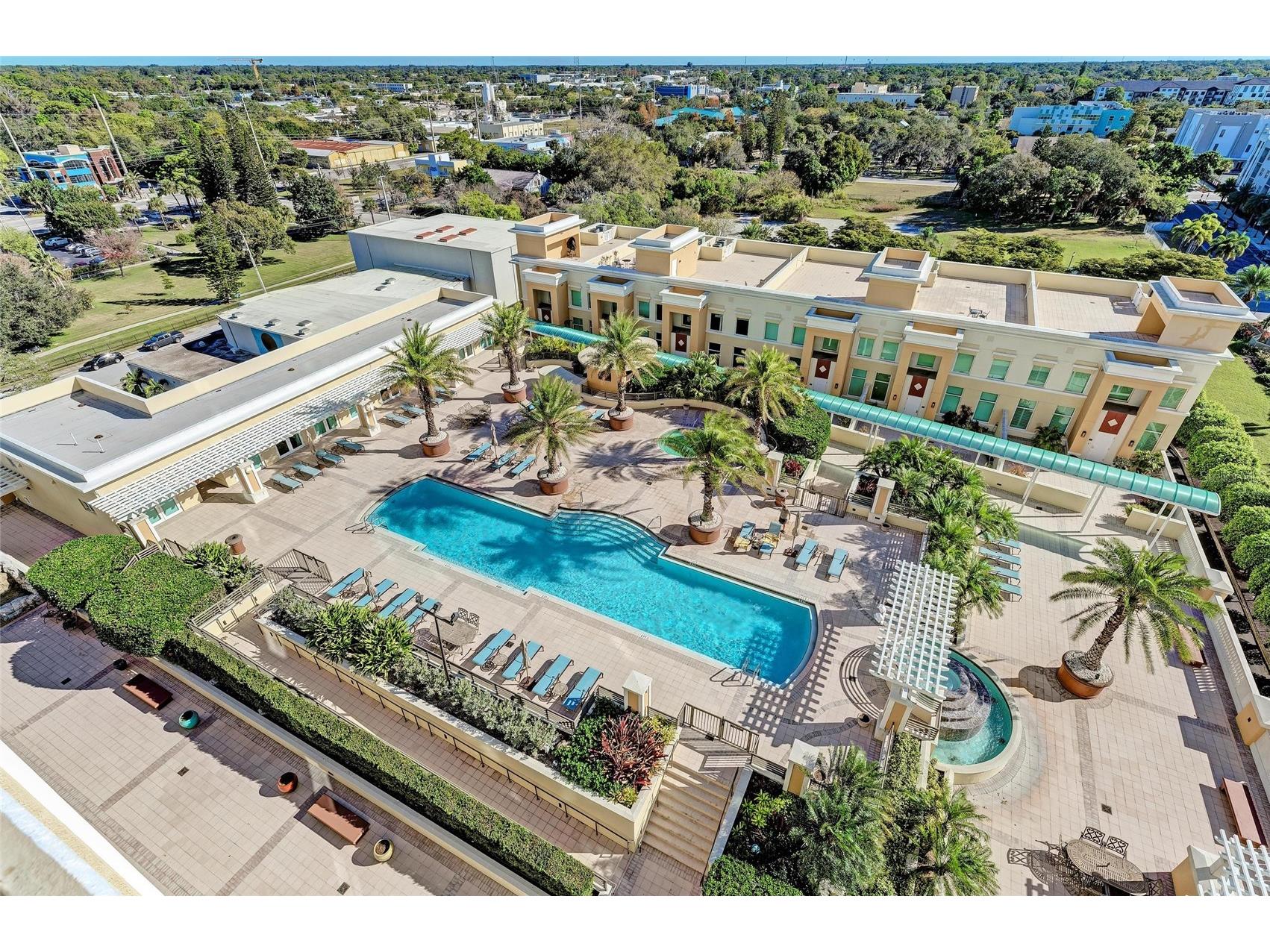 800 N Tamiami Trl #1010 Sarasota FL 34236 A4661950 image56