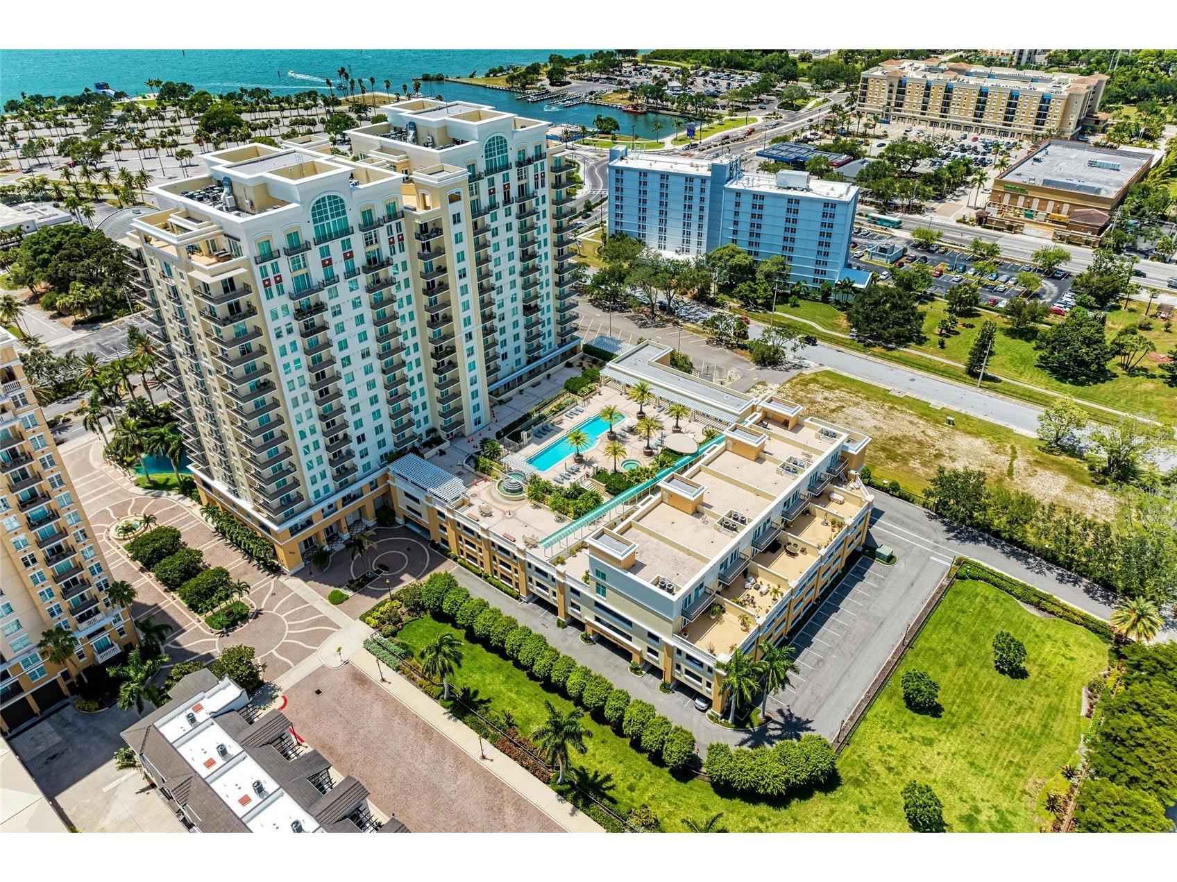 800 N Tamiami Trl #1010 Sarasota FL 34236 A4661950 image8