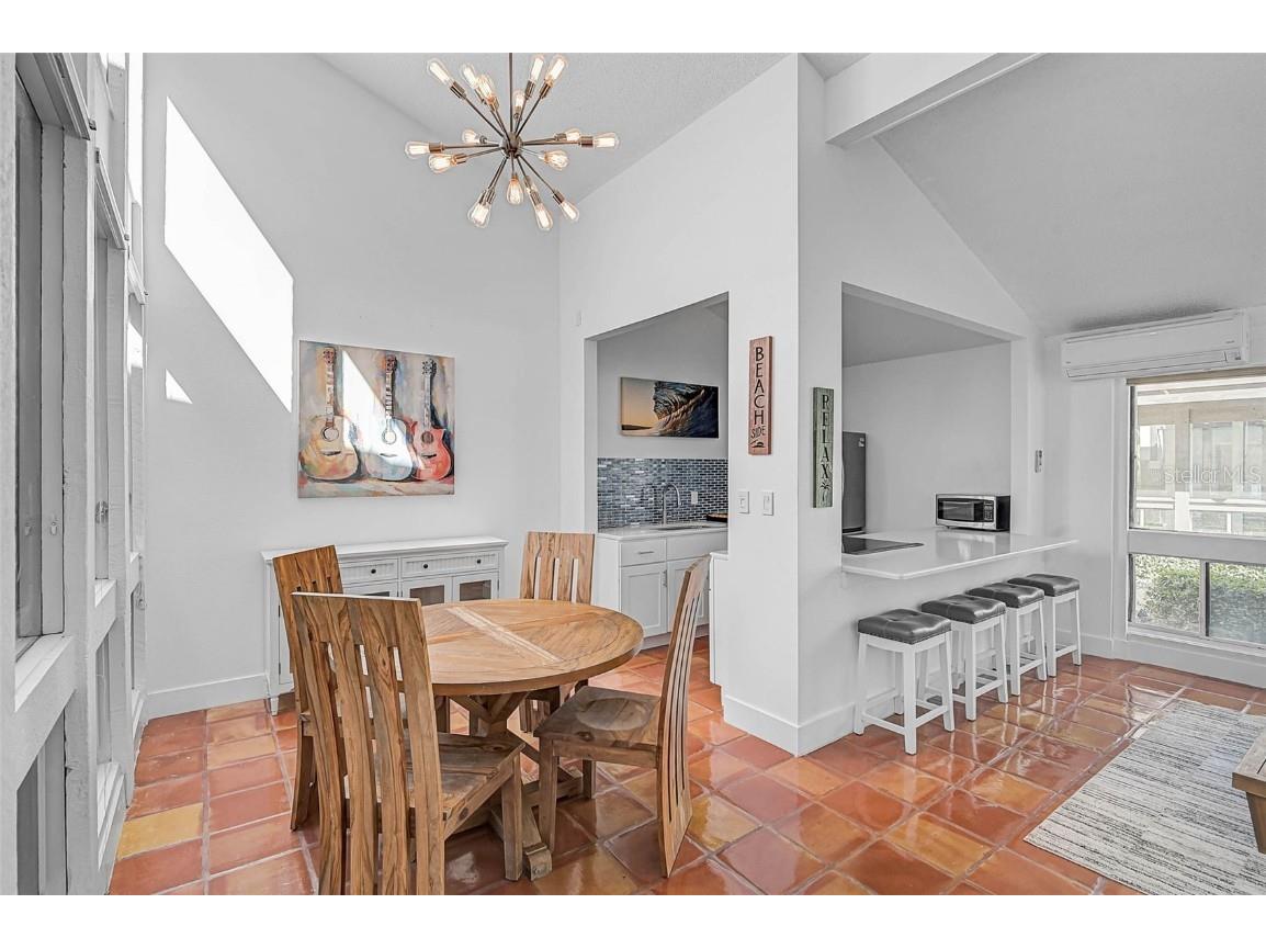 800 S Blvd Of Presidents #12 Sarasota FL 34236 A4635627 image4