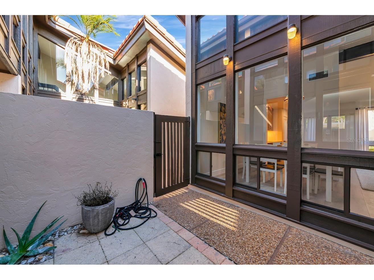 800 S Blvd Of The Presidents #16 Sarasota FL 34236 A4677342 image5