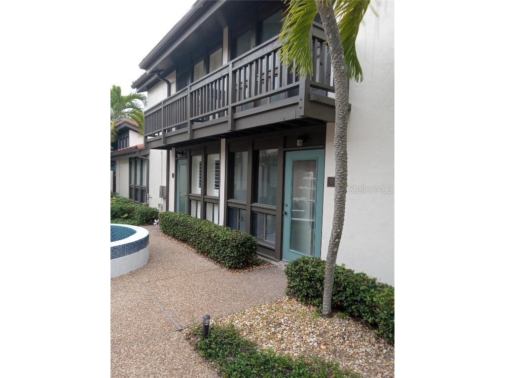 800 S Blvd Of The Presidents #17 Sarasota FL 34236 A4568430 image1