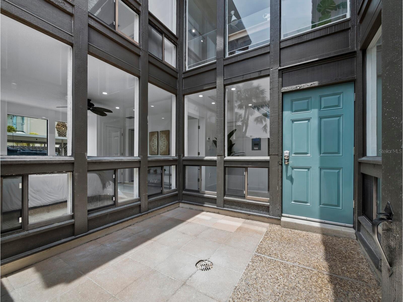 800 S Blvd Of The Presidents #19 Sarasota FL 34236 A4675312 image1
