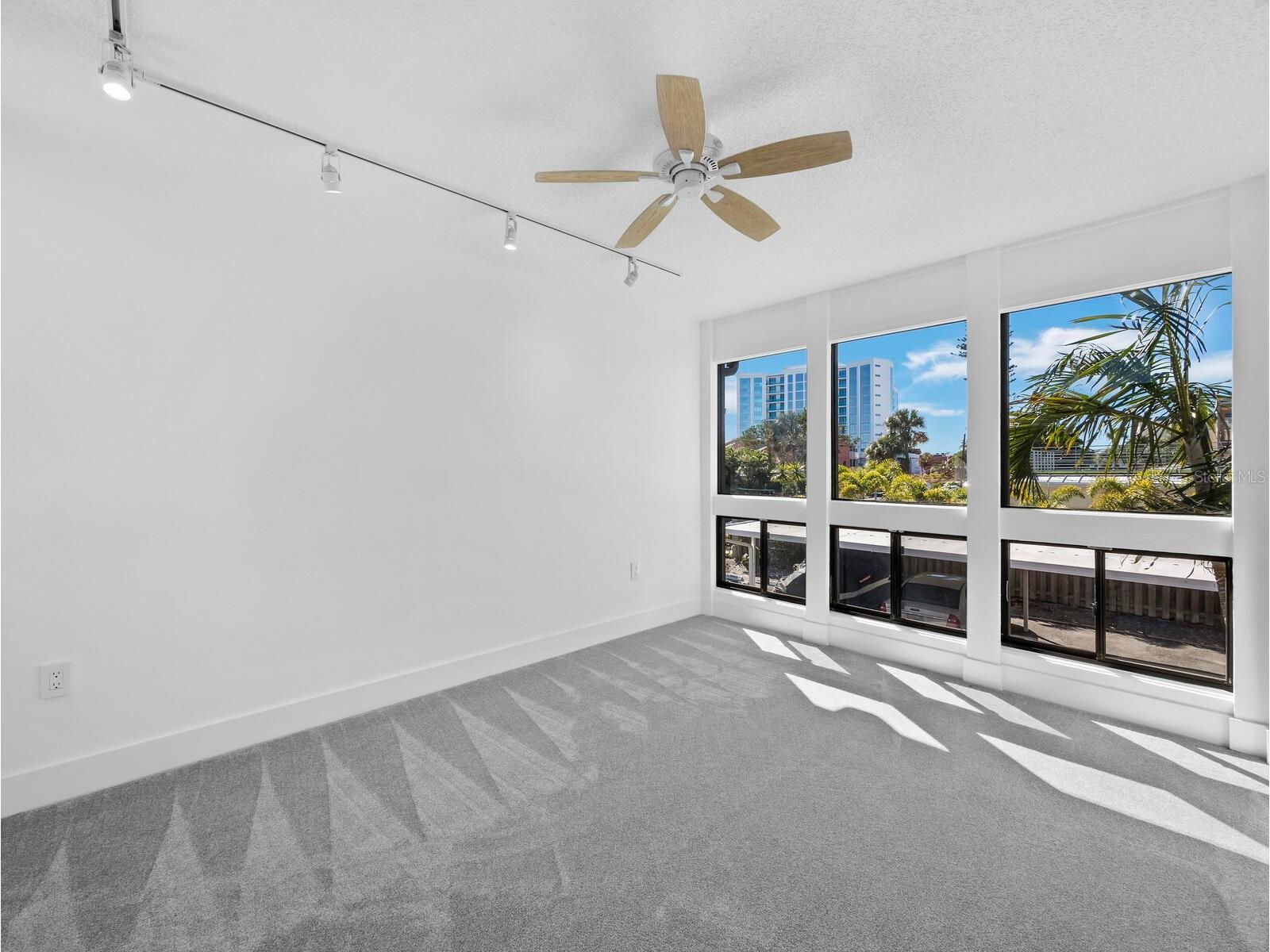 800 S Blvd Of The Presidents #19 Sarasota FL 34236 A4675312 image28