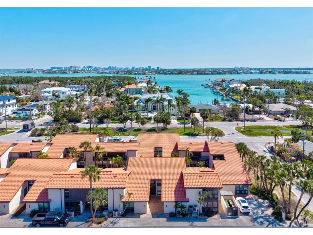 800 S Blvd Of The Presidents #3 Sarasota FL 34236 A4673950 image1