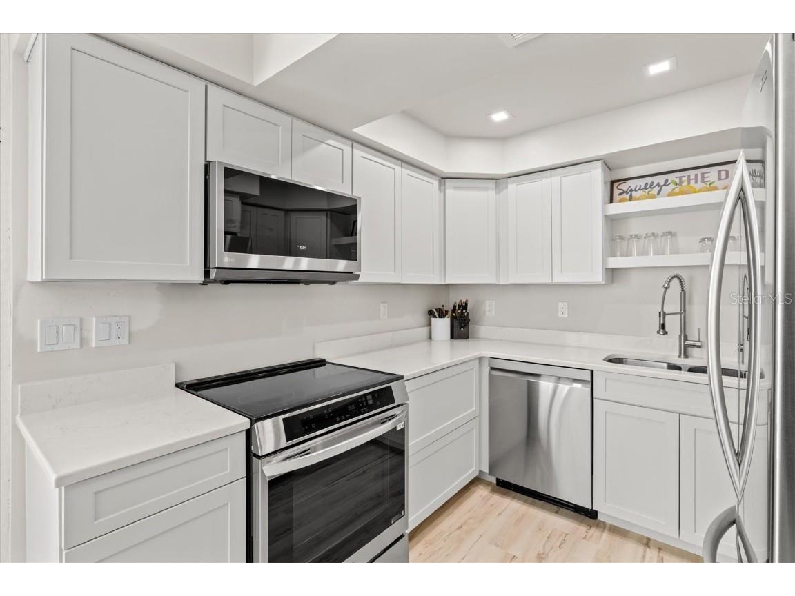 800 S Blvd Of The Presidents #3 Sarasota FL 34236 A4673950 image10