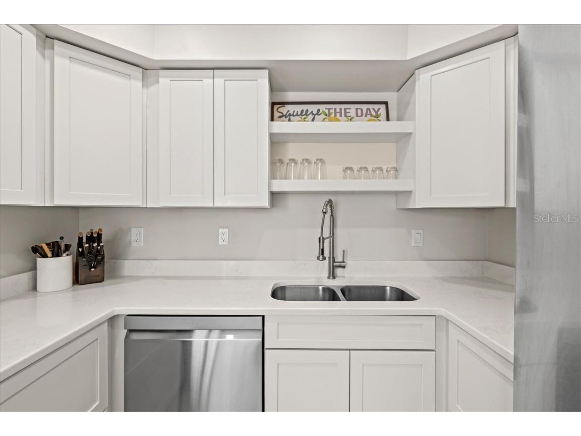 800 S Blvd Of The Presidents #3 Sarasota FL 34236 A4673950 image11