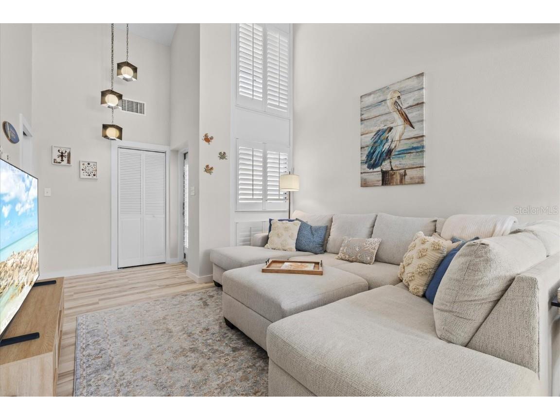 800 S Blvd Of The Presidents #3 Sarasota FL 34236 A4673950 image4