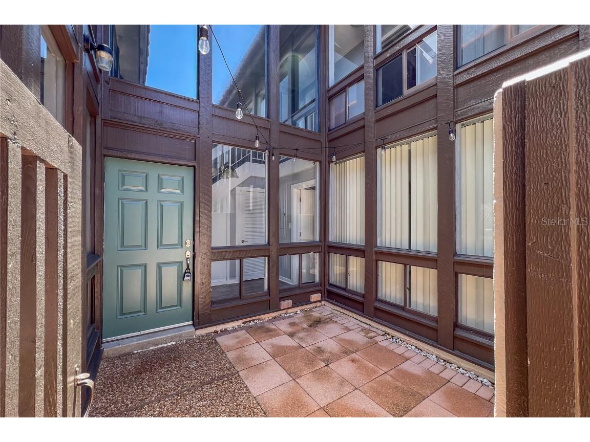 800 S Blvd Of The Presidents #5 Sarasota FL 34236 A4653144 image1