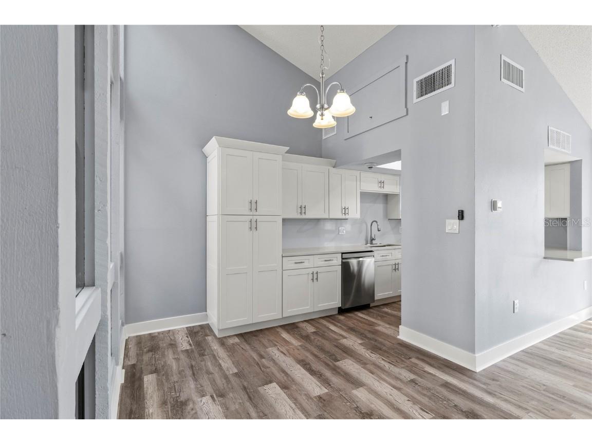 800 S Blvd Of The Presidents #5 Sarasota FL 34236 A4653144 image8