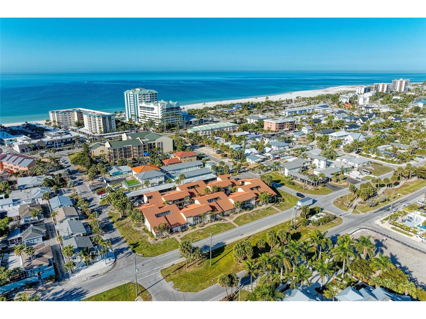 800 S Blvd Of The Presidents #9 Sarasota FL 34236 A4679732 image1