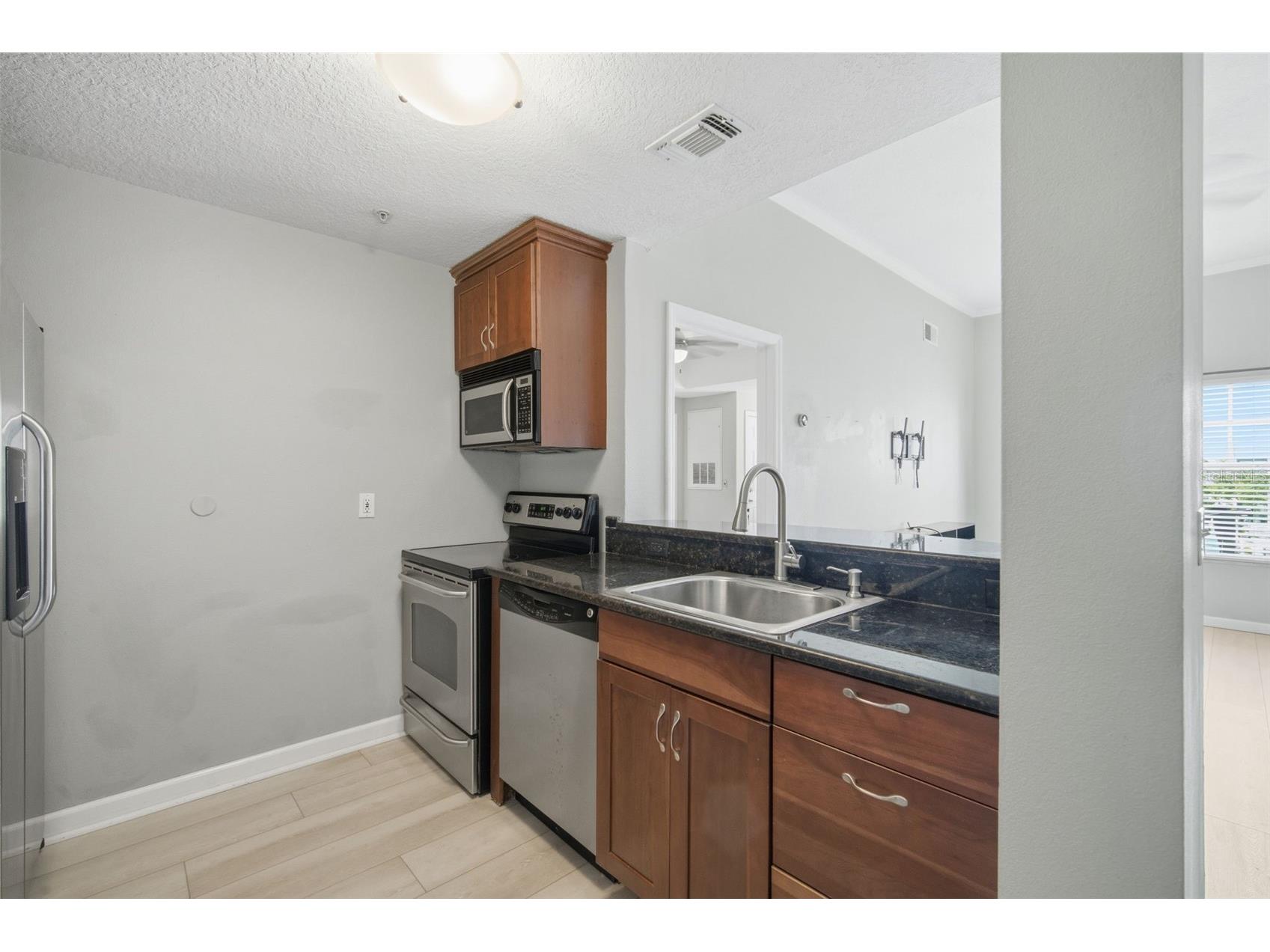 800 S Dakota Avenue #435 Tampa FL 33606 TB8492120 image4