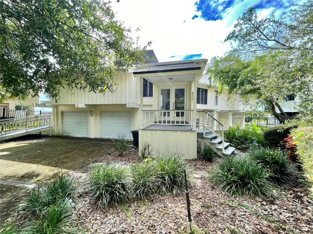 800 S Florida Avenue Tarpon Springs FL 34689 U8137257 image1