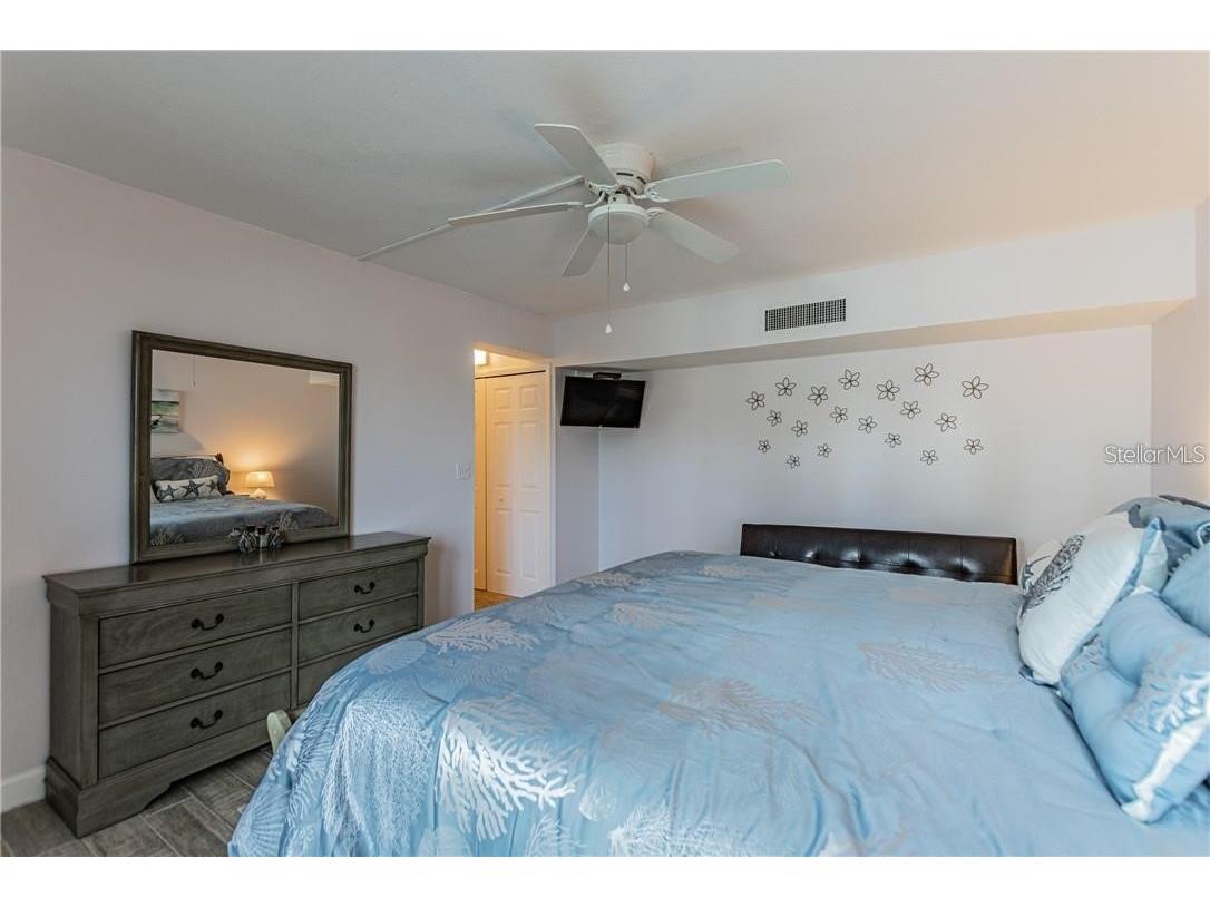 800 S Gulfview Boulevard #203 Clearwater FL 33767 TB8361827 image11