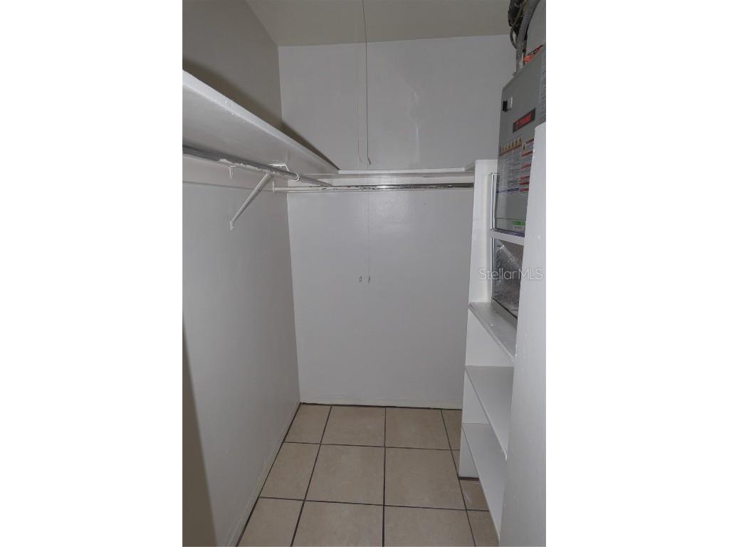 800 Tyrone Boulevard N #E-1 Saint Petersburg FL 33710 U8024162 image9