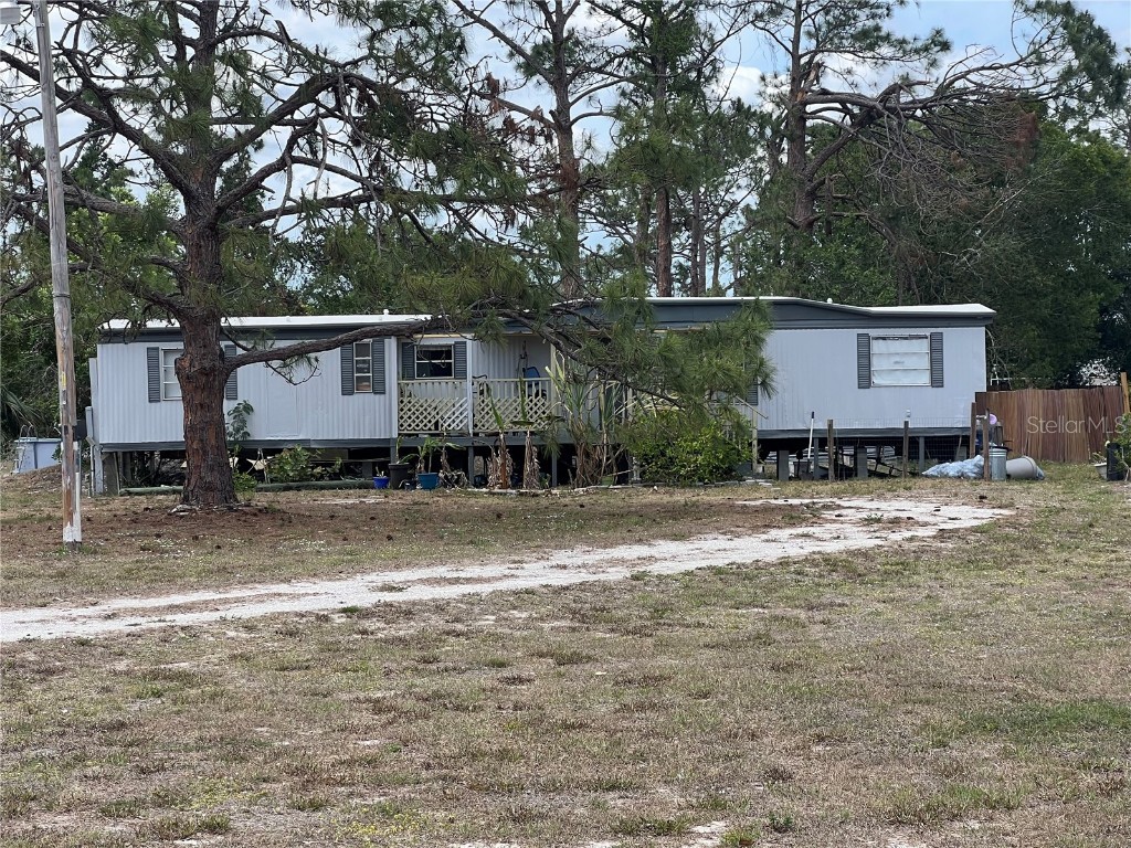 8000 Breeze Drive North Fort Myers FL 33917 A4565979 image1