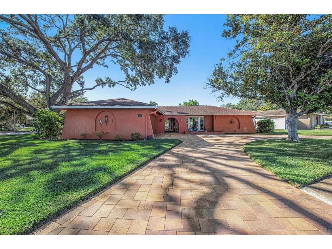 8000 Dovehill Lane Seminole FL 33777 T3489298 image1