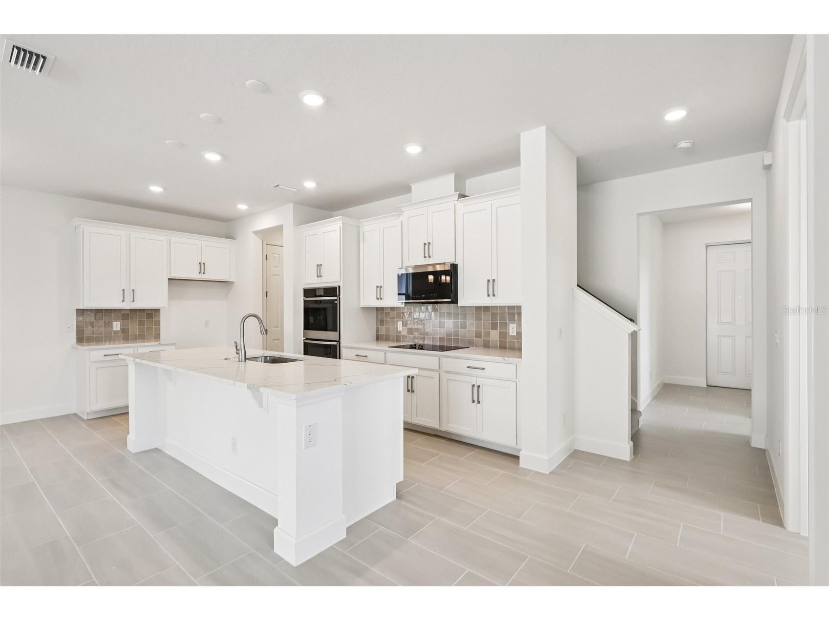 8001 Colby Circle Orlando FL 32817 O6369688 image7