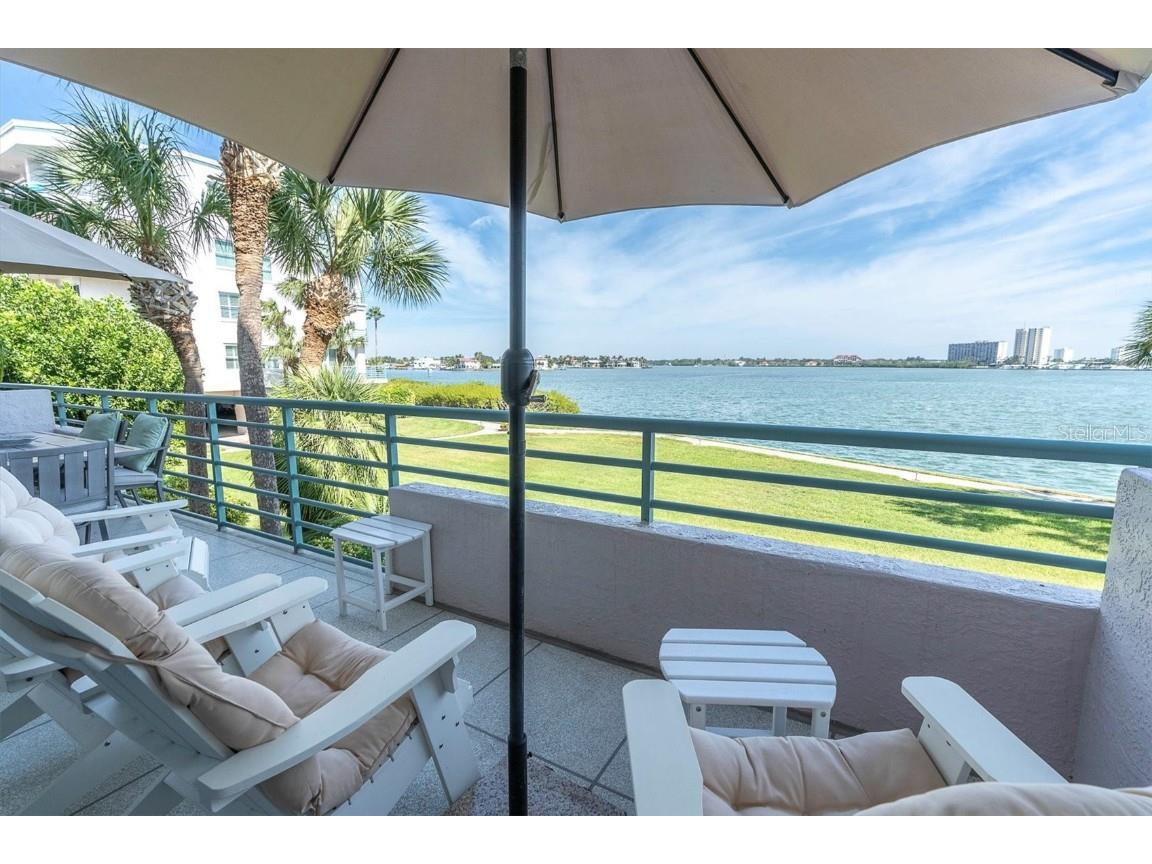 8001 Sailboat Key Boulevard S #102 Saint Pete Beach FL 33707 - BOCA CIEGA BAY/INTRACOASTAL U8219201 image1