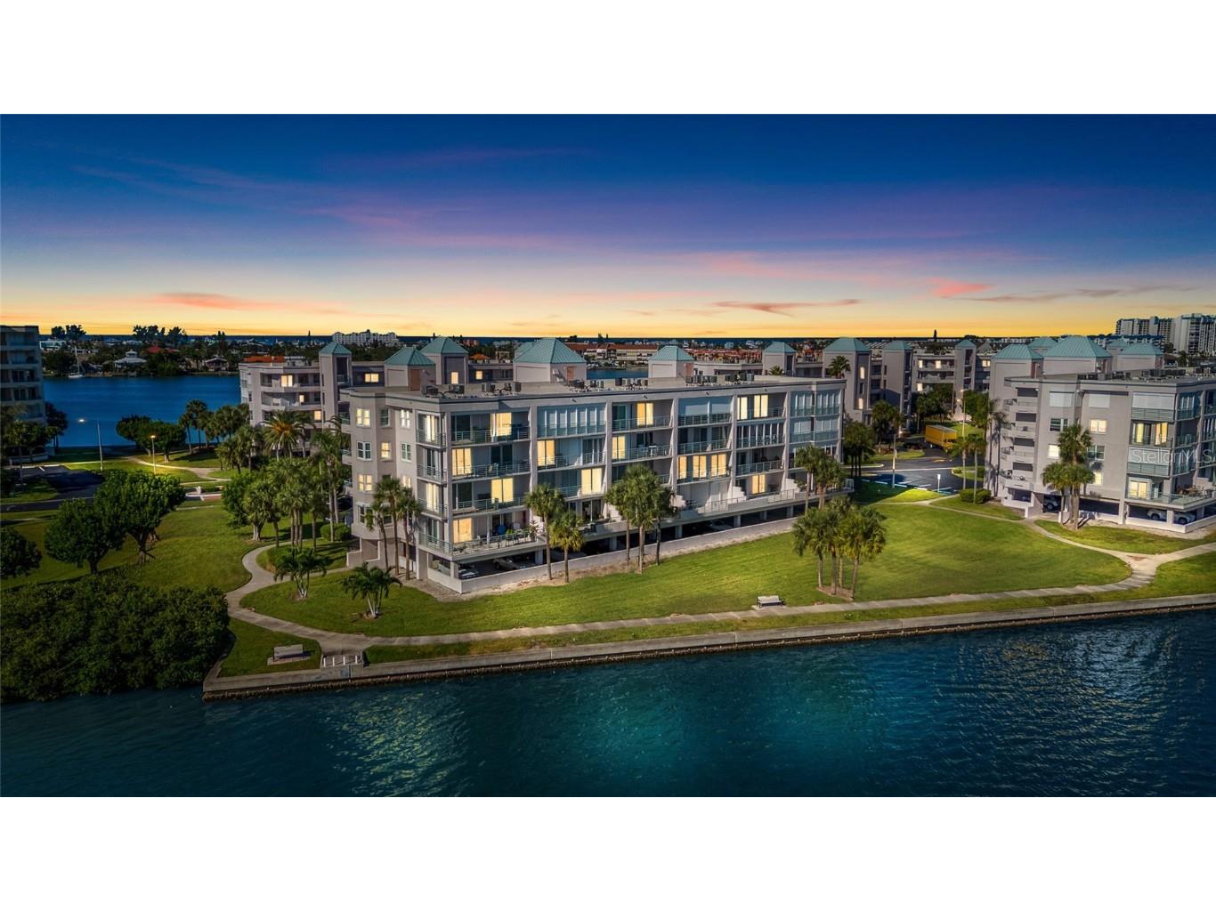 8001 Sailboat Key Boulevard S #105 Saint Pete Beach FL 33707 - BOCA CIEGA BAY A4669511 image3